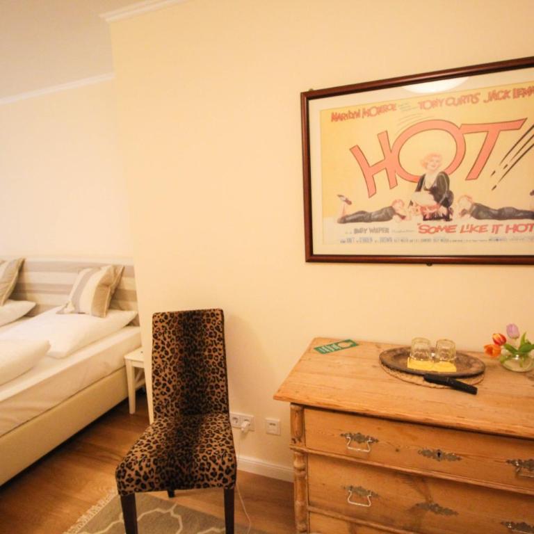 das kleine Hotel in München - Comfort Double Room - 9