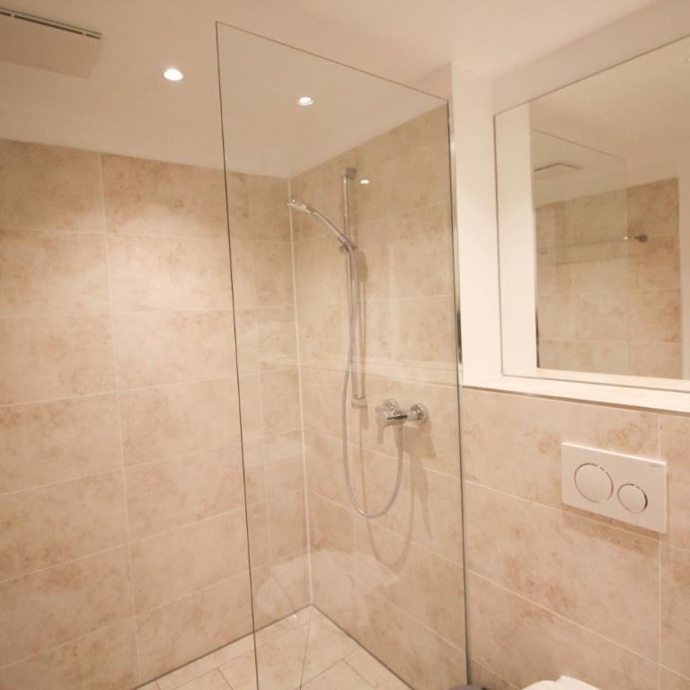 das kleine Hotel in München - Comfort Double Room - 8