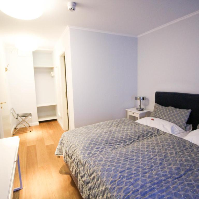 das kleine Hotel in München - Comfort Double Room - 10