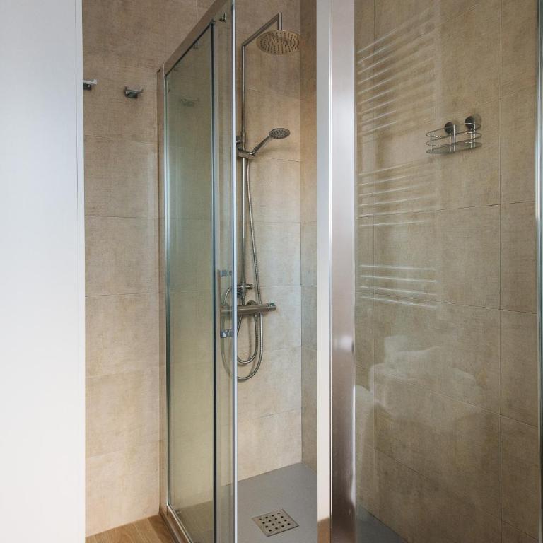 Hostly Aponte exclusive apartment-Center-Fibre-Parking Optional-CLess - Appartement - 17
