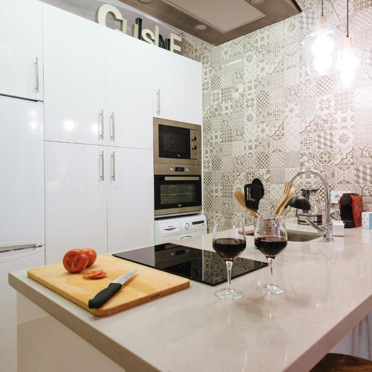 Hostly Aponte exclusive apartment-Center-Fibre-Parking Optional-CLess - Appartement - 24
