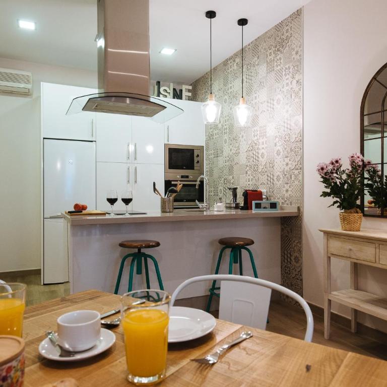 Hostly Aponte exclusive apartment-Center-Fibre-Parking Optional-CLess - Appartement - 26