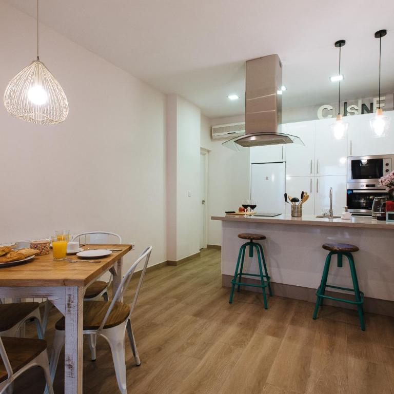 Hostly Aponte exclusive apartment-Center-Fibre-Parking Optional-CLess - Appartement - 25