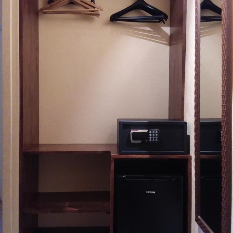Logis Hotel La Closerie - Chambre Familiale - 1