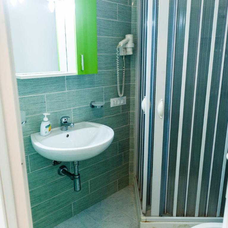 Bed and Breakfast Sapore di Sale - Deluxe Double Room with Sea View - 5