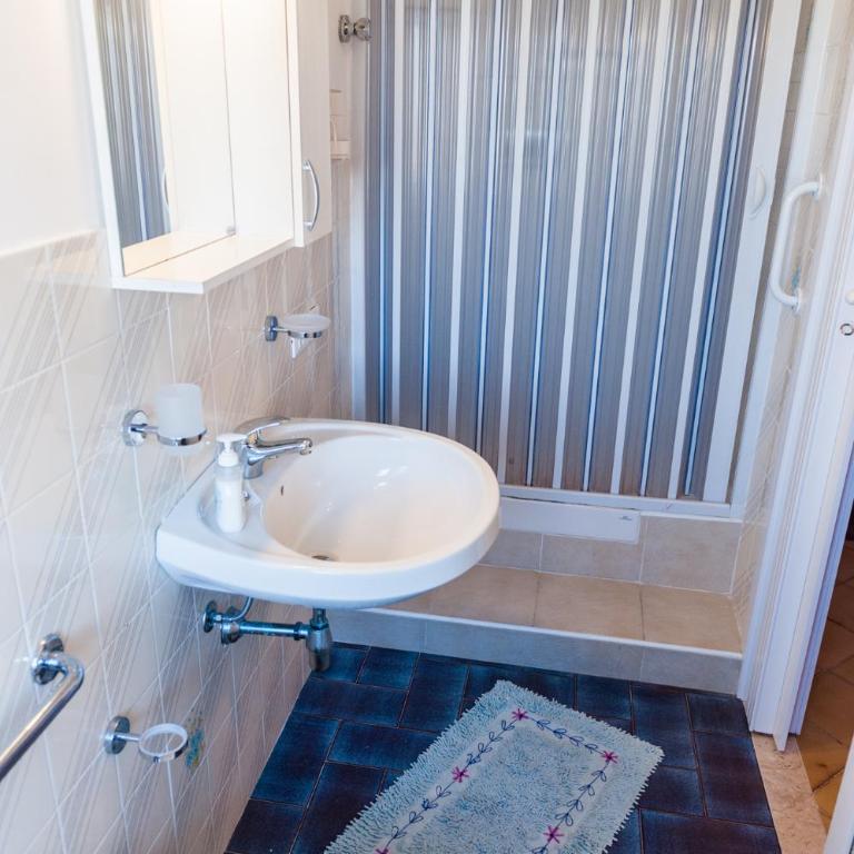 Bed and Breakfast Sapore di Sale - Deluxe Double Room with Sea View - 4