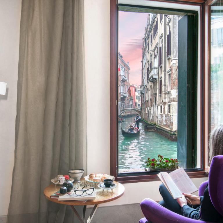 Casa Flavia ai Morosini - Luxury apartment with Canal View - Casa con 2 Camere da Letto - 1