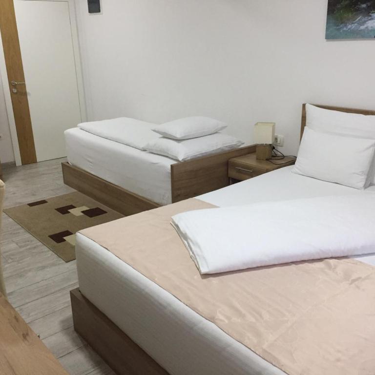 Hotel Rekic - Triple Room - 7