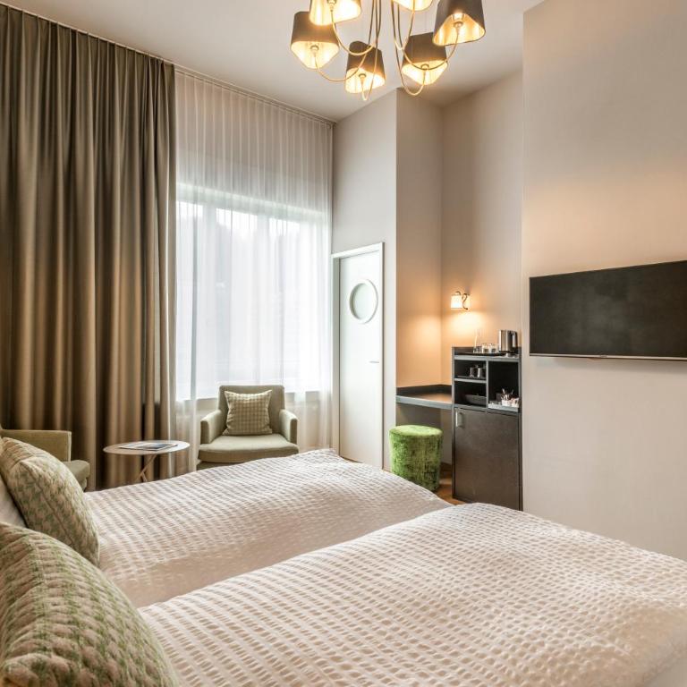 Boutique Hotel KARL - Superior Doppelzimmer mit Fluss- und Bergblick - 6