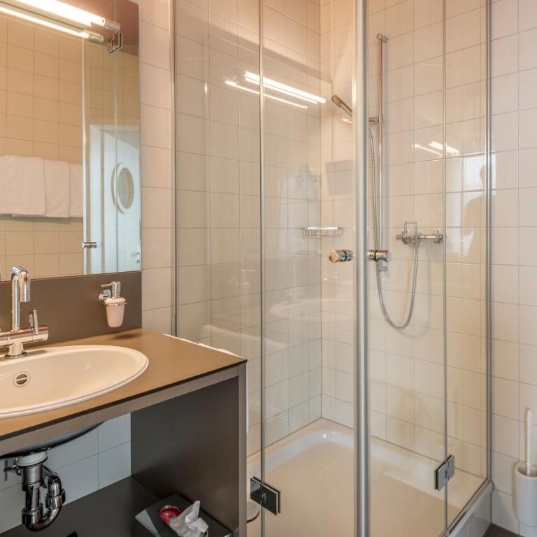 Boutique Hotel KARL - Superior Dreibettzimmer mit Fluss- und Bergblick - 8