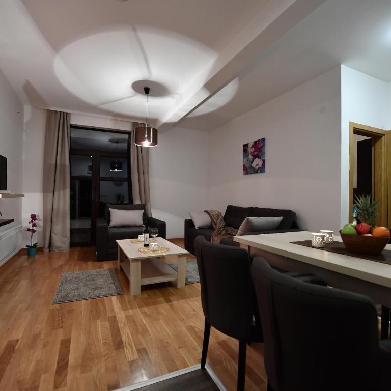 Dvori Apartments 8C - One-Bedroom Apartment - 6