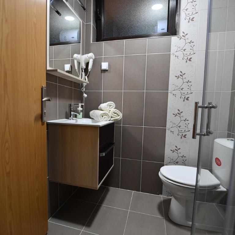 Dvori Apartments 8C - One-Bedroom Apartment - 7