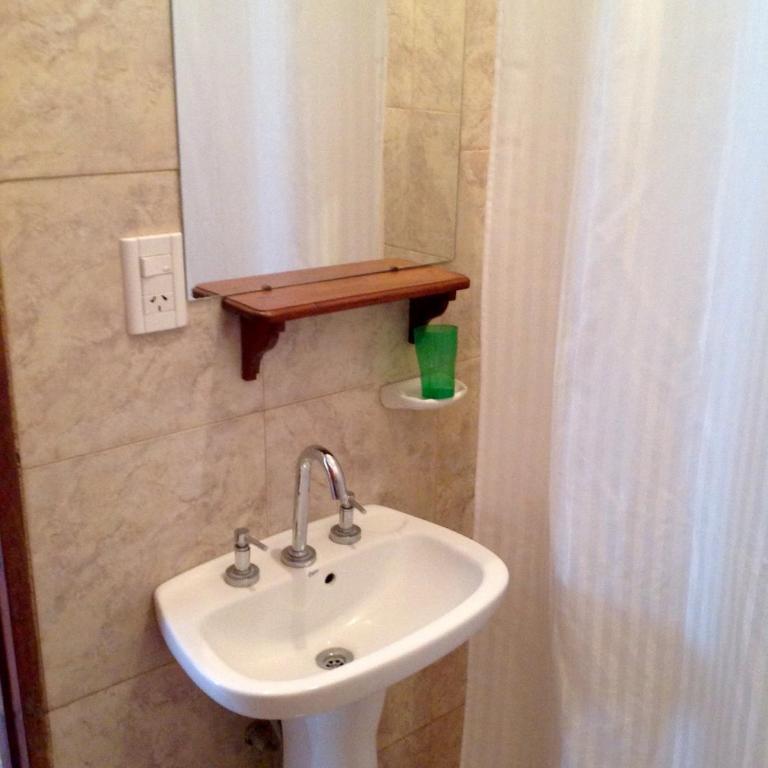 Hostería Don Arturo - Habitación Triple con baño privado - 2
