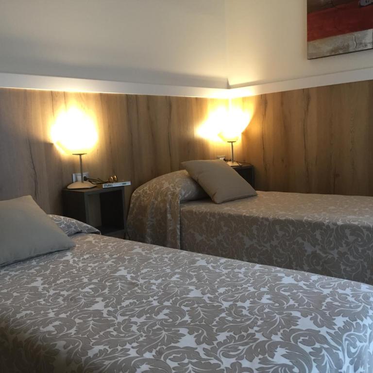 Poloni Apartment - Three-Bedroom Apartment - 3