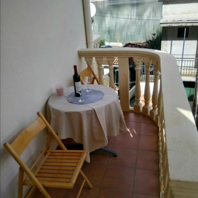 Seaside apartments and rooms - Apartment with Balcony - 13