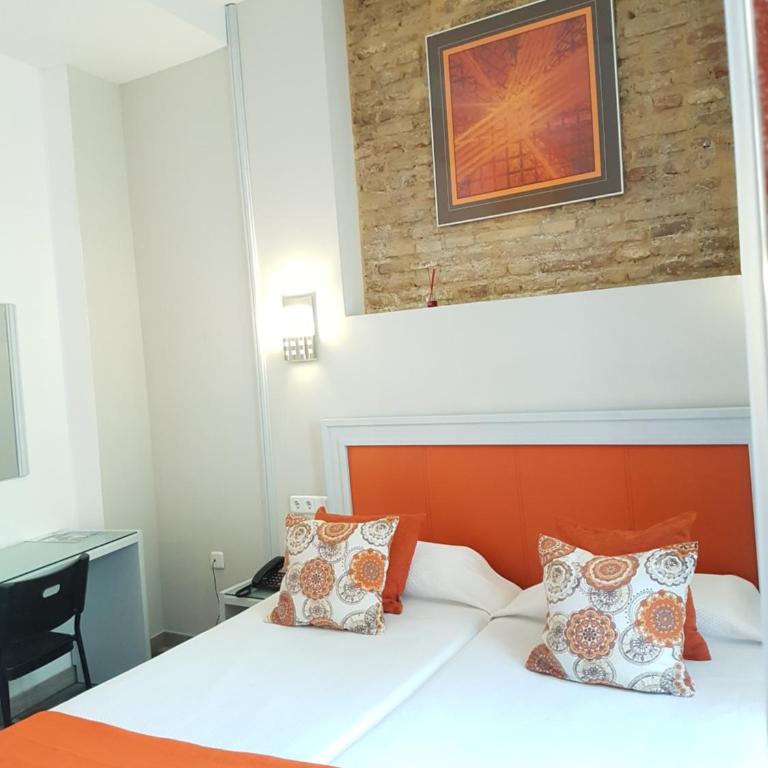 Hotel y Apartamentos Doña Lola - Habitación Doble Superior - 1 o 2 camas - 5