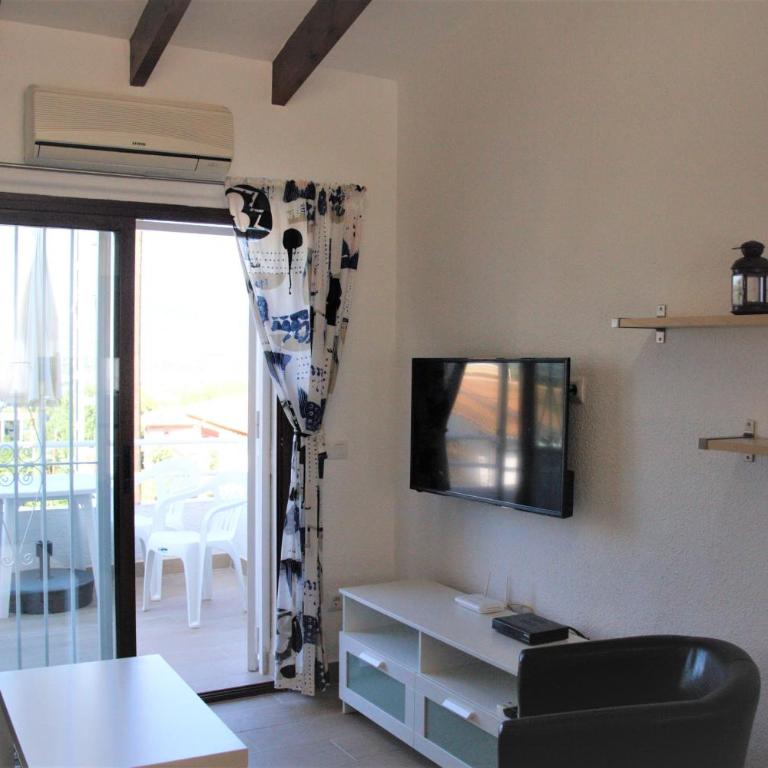 Vista Bahia II Apartments- top floor with balcony views & ground floor with garden and BBQ - Apartment with Sea View - 21