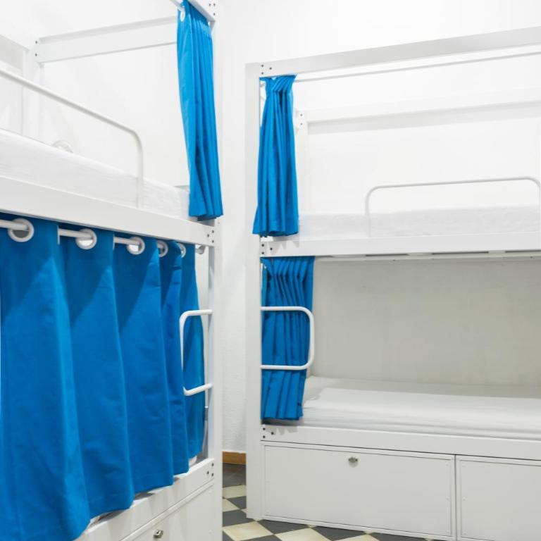 Soul Backpackers Barcelona - Bed in 4-Bed Mixed Dormitory Room - 1