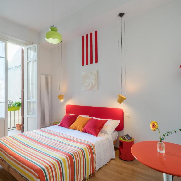 Zip b&b . design in Florence - Camera Matrimoniale/Doppia con Letti Singoli con Bagno Privato - 1