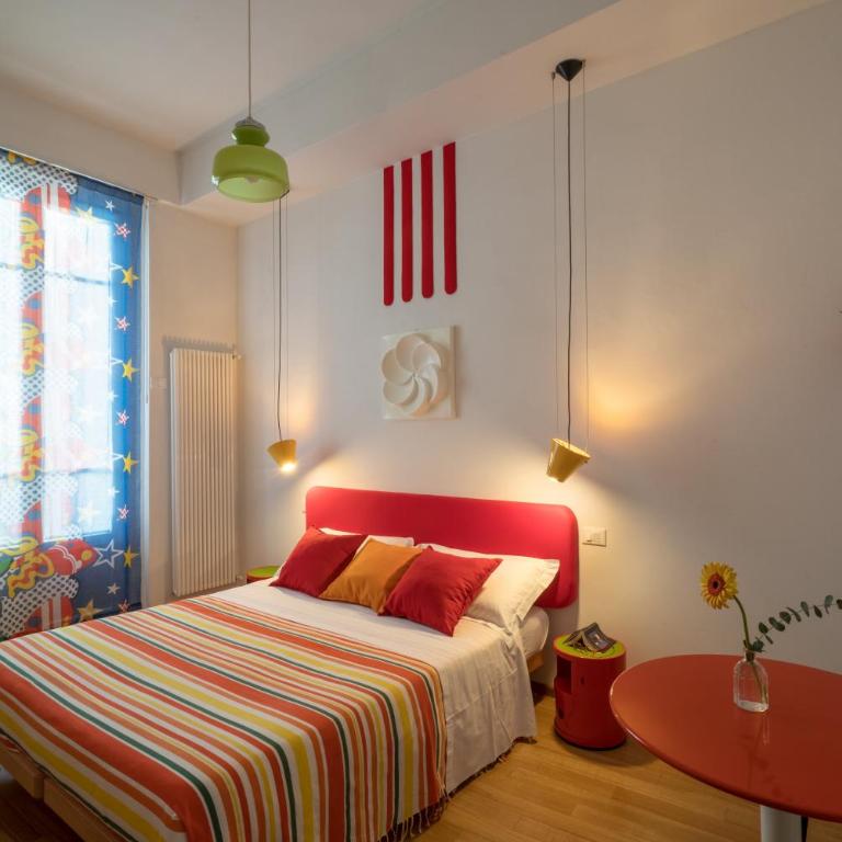 Zip b&b . design in Florence - Camera Matrimoniale/Doppia con Letti Singoli con Bagno Privato - 4