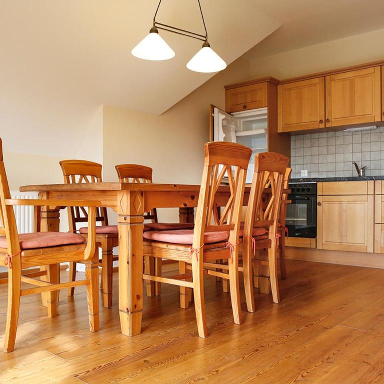Weingut Winzerhof Gästezimmer Grebenz - Familienapartment (4 Erwachsene + 1 Kind) - 4