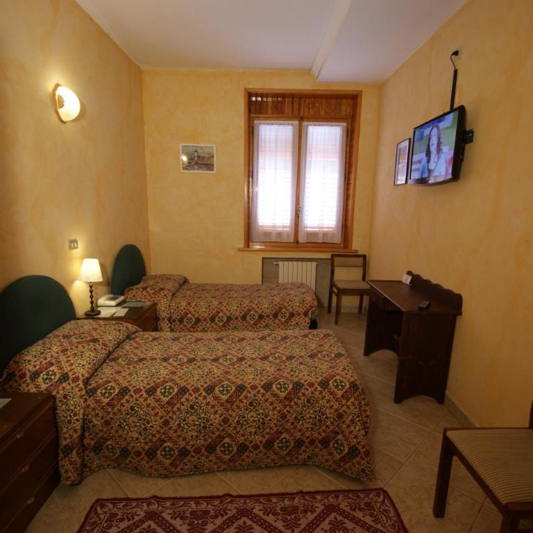 Hotel Europa - Camera Doppia con Letti Singoli - 2