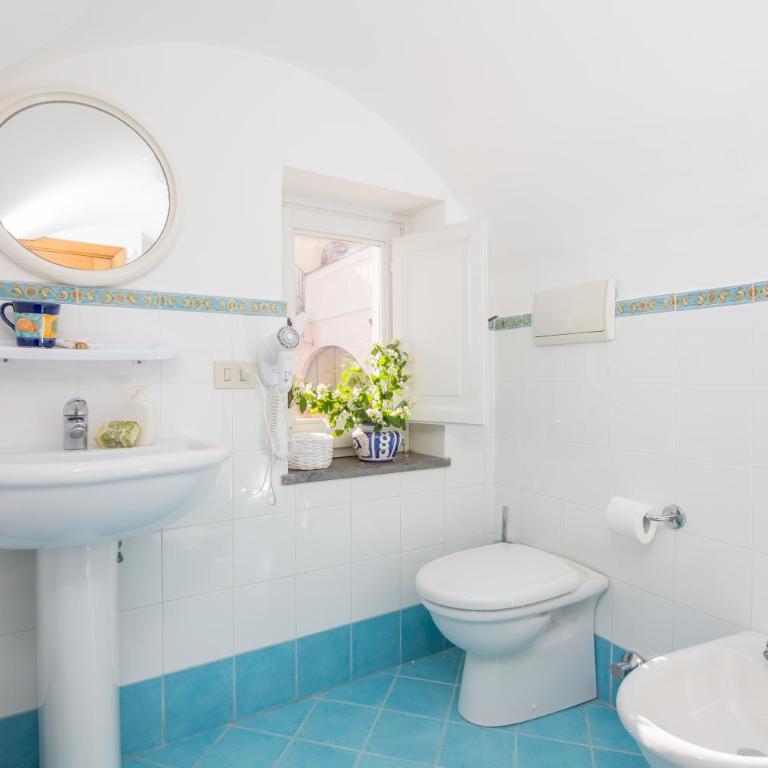 B&B Cassiopea - Camera Matrimoniale Deluxe (2 Adulti + 1 Bambino) - 8