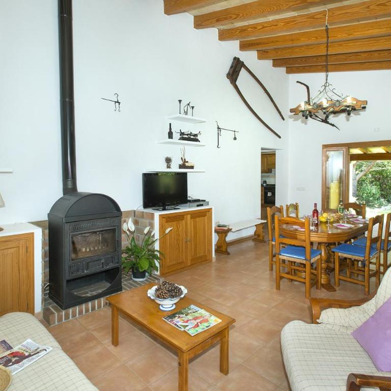 Owl Booking Villa Bobis - Family Holidays with Private Pool - Villa with Private Pool - 9