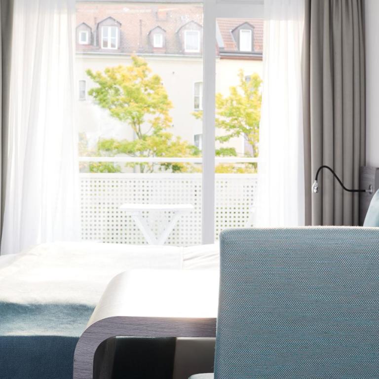 Living Hotel Nürnberg - Business Plus Doppelzimmer mit Balkon oder Terrasse - 8