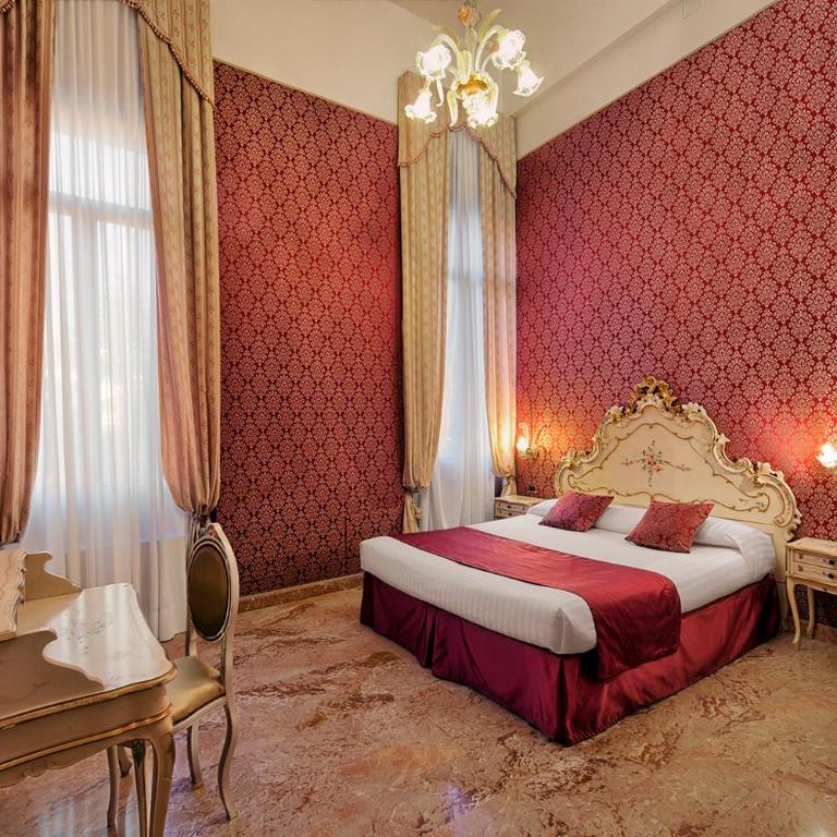 Hotel Tre Archi - Camera Familiare con Vista Canale - 4