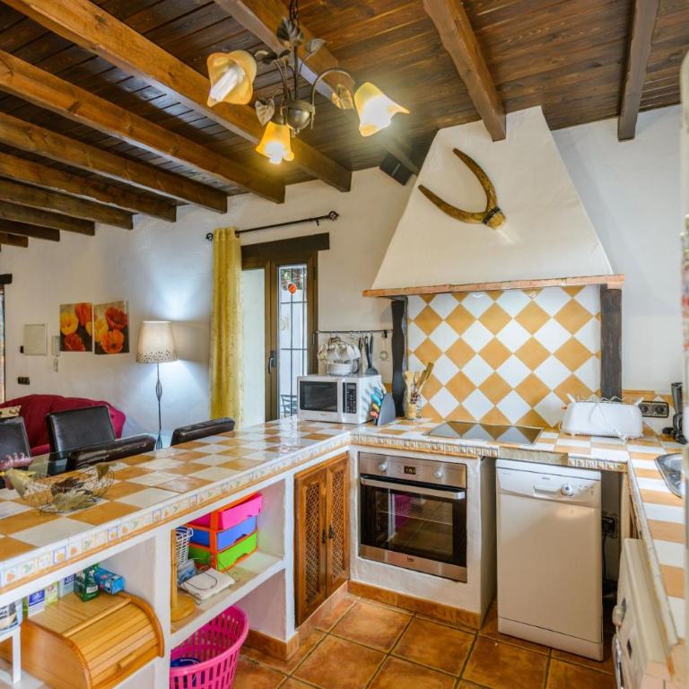 Cubo's Casa La Viña - Four-Bedroom House - 17