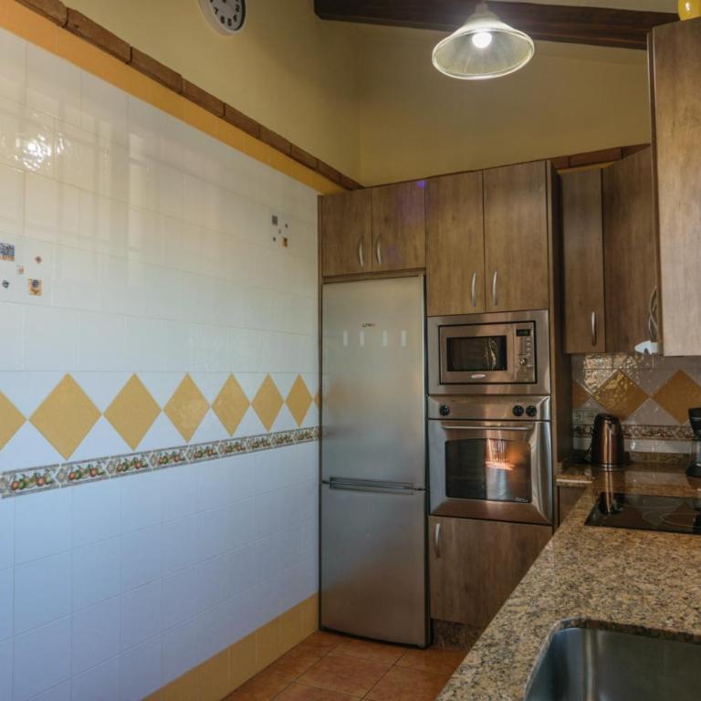 Cubo's Finca de la Rosa - Three-Bedroom House - 16