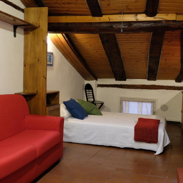 GuestHost - Castiglione Lovely Mansarda - Apartment - 2