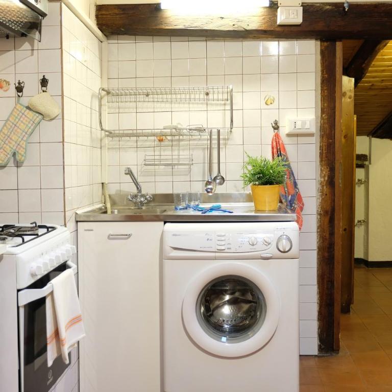 GuestHost - Castiglione Lovely Mansarda - Apartment - 11