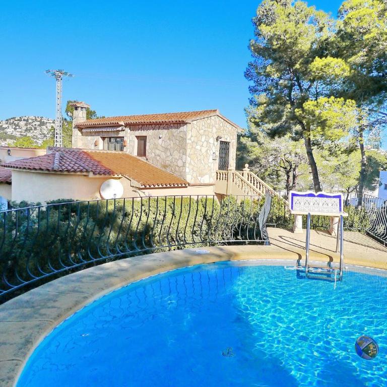 Villa Yvonne - chill out, free WIFI, close to facilities - Villa - 14