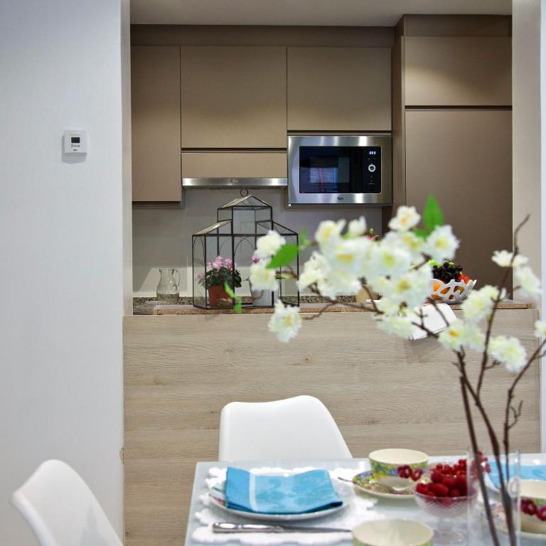 Feelathome Madrid Suites Apartments - Two-Bedroom Apartment - 17