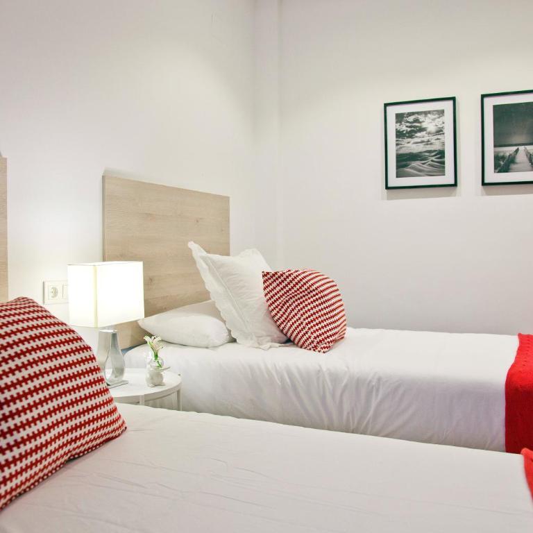 Feelathome Madrid Suites Apartments - Superior Apartment with Terrace - 8
