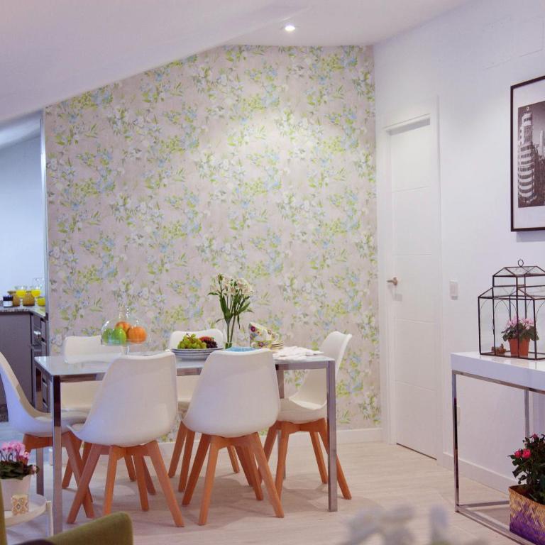 Feelathome Madrid Suites Apartments - Superior Apartment with Terrace - 9