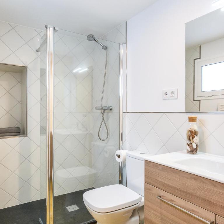 Lets Holidays FISHERMAN HOUSE IN OLD TOWN of TOSSA DE MAR - Casa de 3 dormitorios - 5