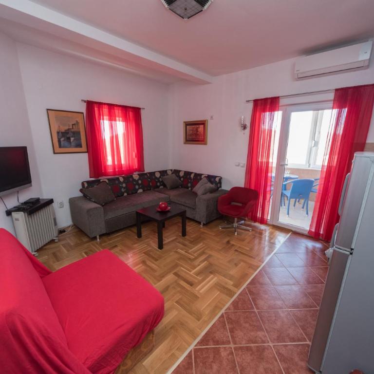 Apartmani Jazz Aleksandra - Porodični Apartman sa Balkonom i Pogledom na More - 19