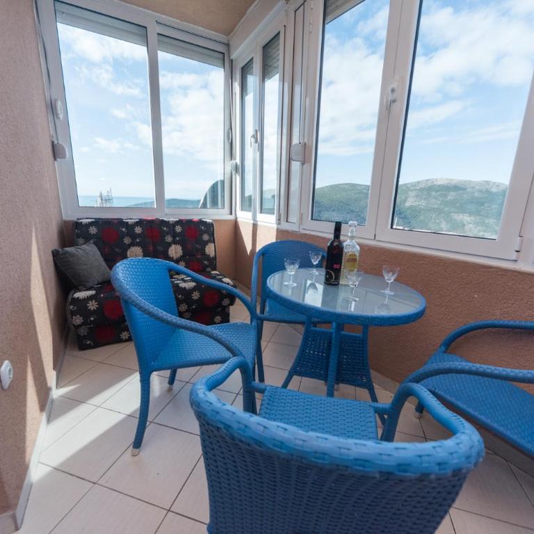 Apartmani Jazz Aleksandra - Porodični Apartman sa Balkonom i Pogledom na More - 17