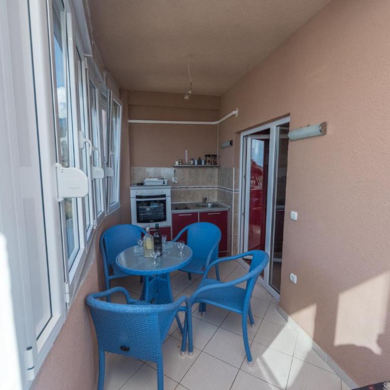 Apartmani Jazz Aleksandra - Porodični Apartman sa Balkonom i Pogledom na More - 16