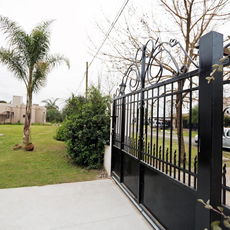 Hermosa Casa con Pileta Roldán Funes Rosario - Vacation Home - 18