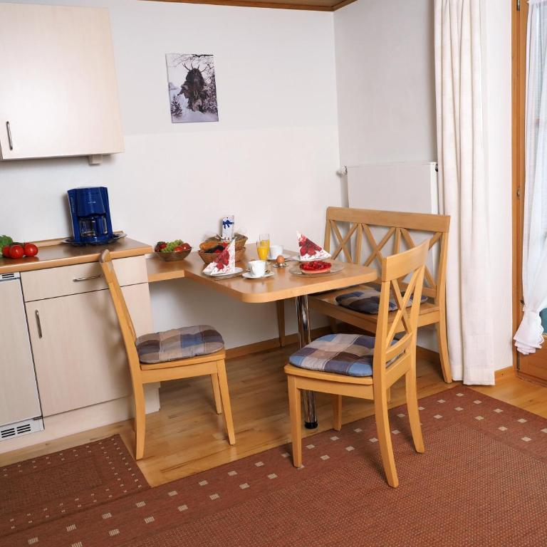 Haus Antonius - Bergbahnticket von Mai bis November inklusive! - Apartment mit Balkon - 5