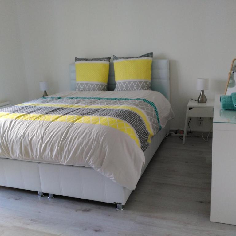 Bel et spacieux appartement de 84 m² avec parking très proche du Métro Garibaldi - Appartement - 10