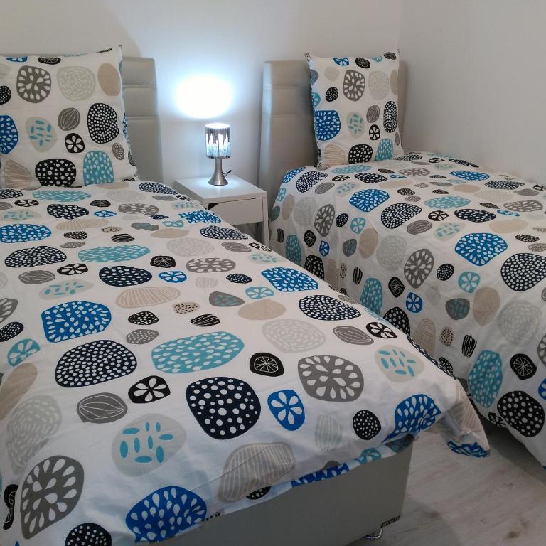 Bel et spacieux appartement de 84 m² avec parking très proche du Métro Garibaldi - Appartement - 14