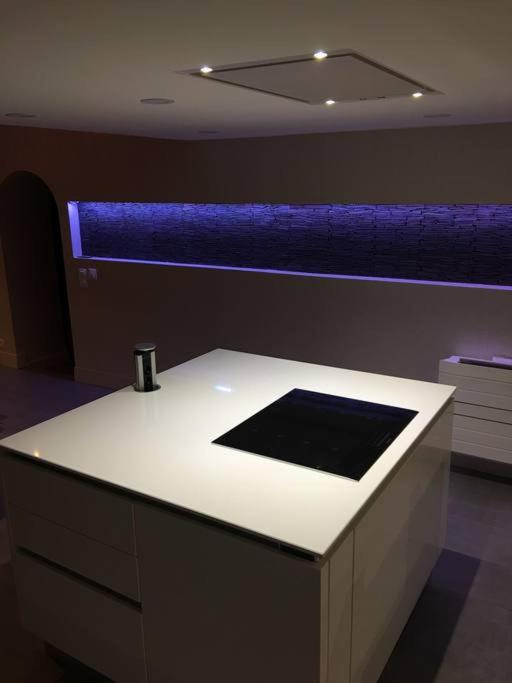 Le Cocon De Notre Dame - Four-Bedroom Loft Apartment with Sauna - 27