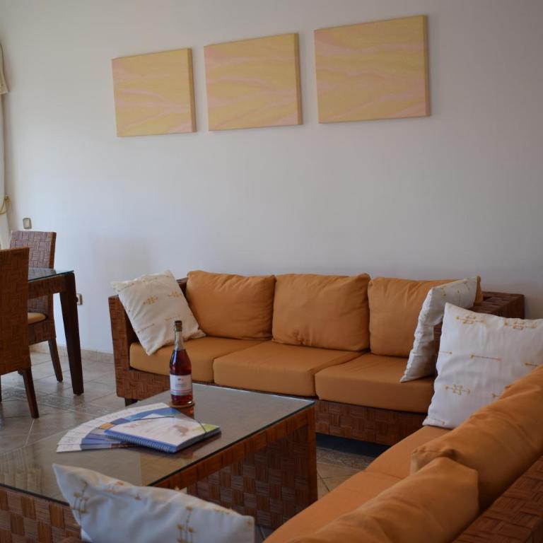 Villa Rochelle - Villa with Private Pool - 36