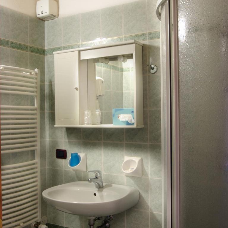 Albergo Ristorante Alle Codole - Camera Matrimoniale/Doppia con Letti Singoli - 9