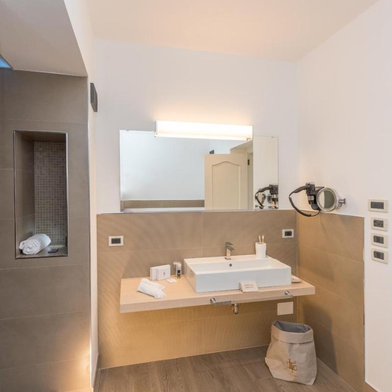 Villa Le Terrazze Charming Rooms - Superior Double Room - 4